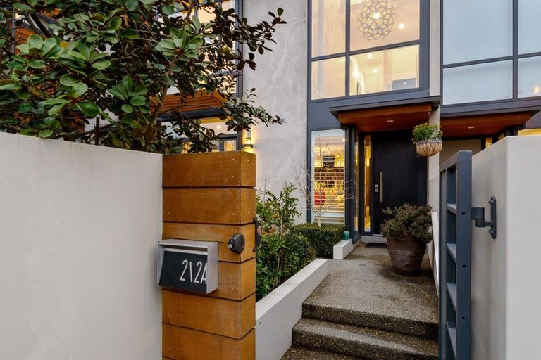 Photo of property in 2/2a Dorset Street, Christchurch Central, Christchurch, 8013