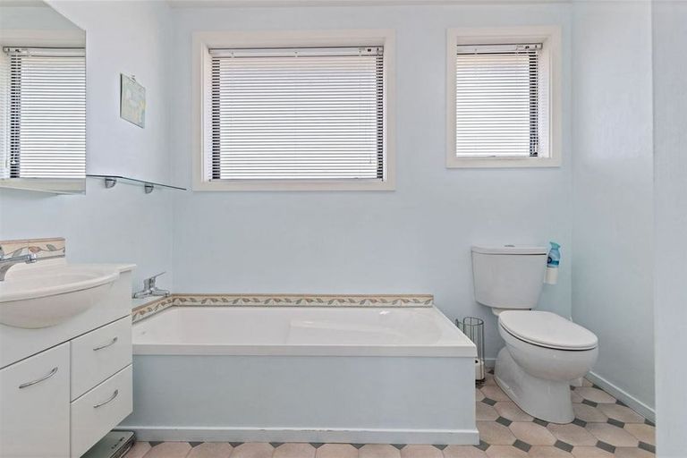 Photo of property in 11 Greta Place, Hoon Hay, Christchurch, 8025