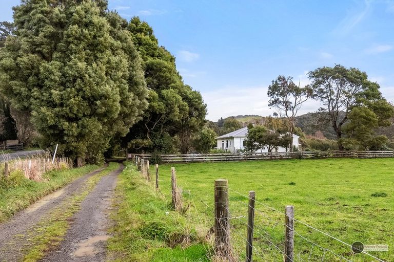 Photo of property in 420 Whitemans Valley Road, Whitemans Valley, Upper Hutt, 5371