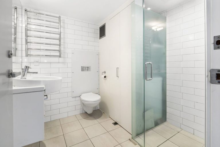 Photo of property in The Capital, 11/370 Oriental Parade, Oriental Bay, Wellington, 6011