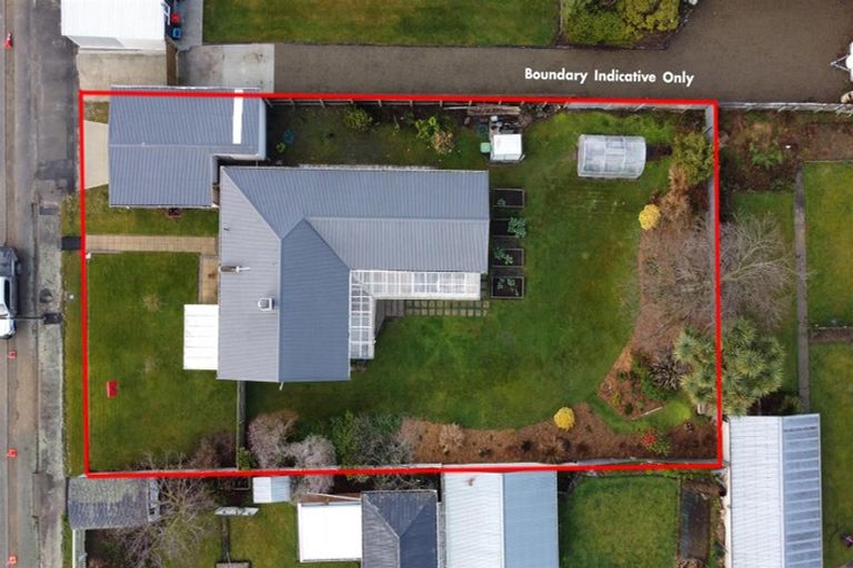 Photo of property in 1 Bond Street, Waimate, 7924