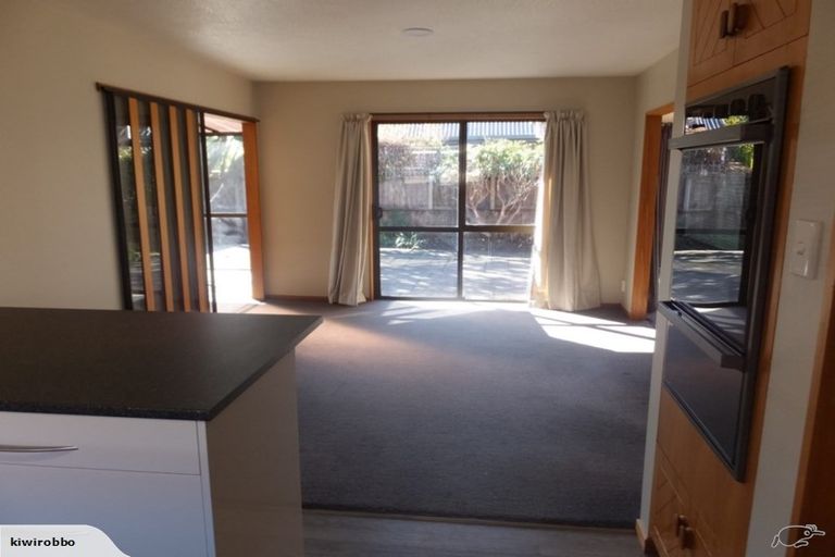 Photo of property in 4 Westgrove Avenue, Avonhead, Christchurch, 8042