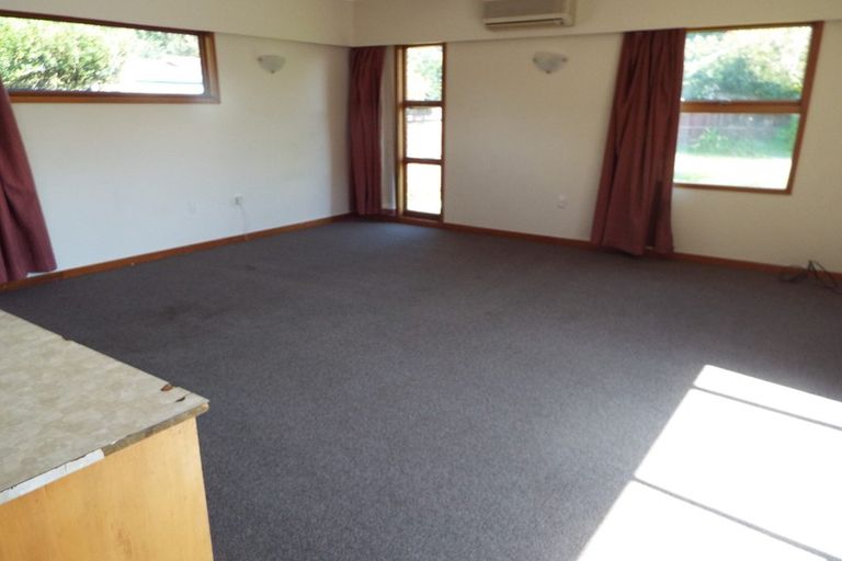 Photo of property in 71 Yaldhurst Road, Sockburn, Christchurch, 8042