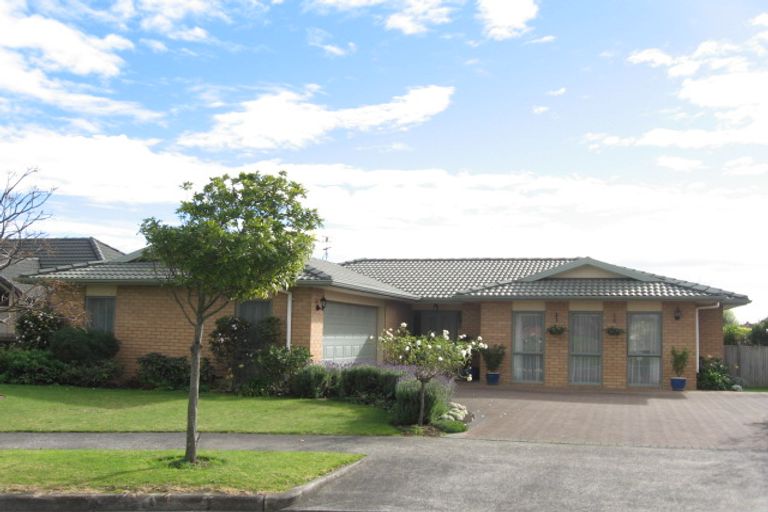 Photo of property in 19 Castlehill Court, Wattle Downs, Auckland, 2103