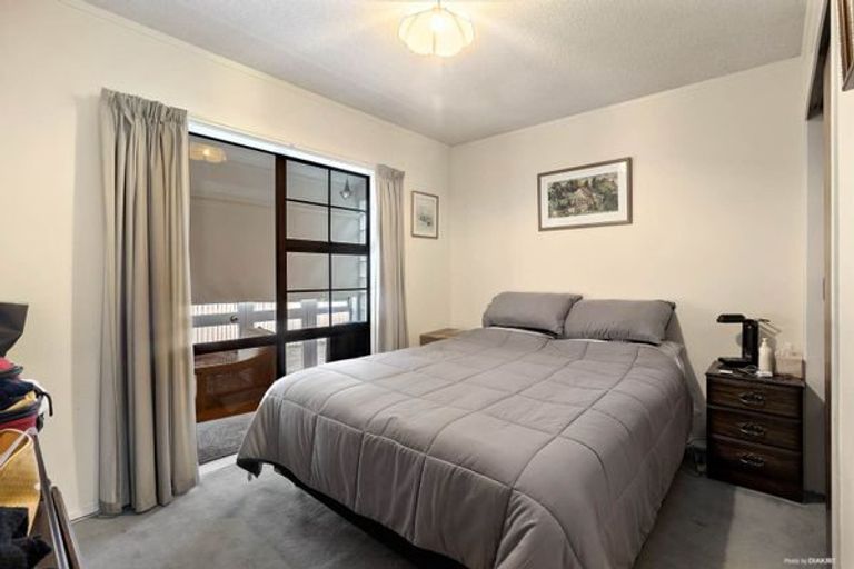 Photo of property in 1/216 Edmonton Road, Te Atatu South, Auckland, 0610