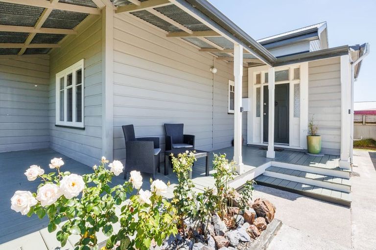 Photo of property in 6 A'court Street, Sanson, 4817