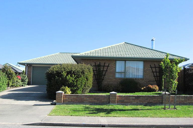 Photo of property in 25 Matthews Street, Kaiapoi, 7630