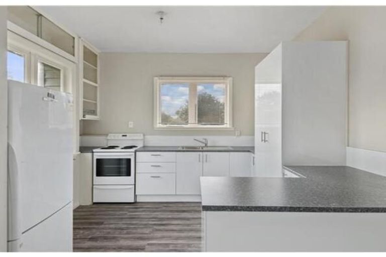 Photo of property in 2/5 Tara Street, Riccarton, Christchurch, 8041