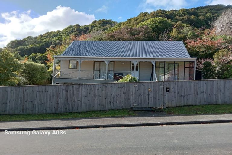 Photo of property in 5 Fitzgerald Place, Karori, Wellington, 6012