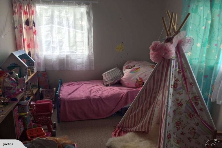 Photo of property in 80a Lynn Road, Bayview, Auckland, 0629