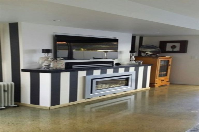 Photo of property in 2/235 Lincoln Road, Addington, Christchurch, 8024