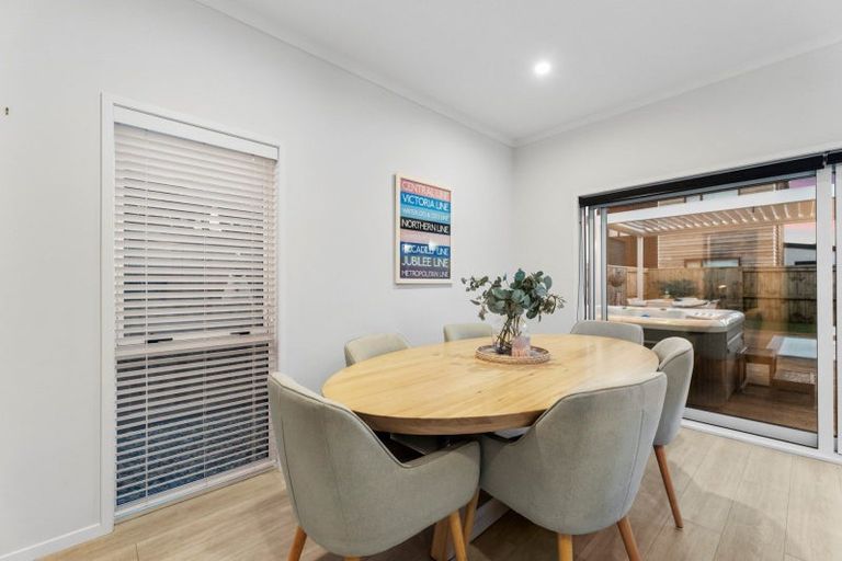 Photo of property in 57 Te Kio Crescent, Papamoa Beach, Papamoa, 3118