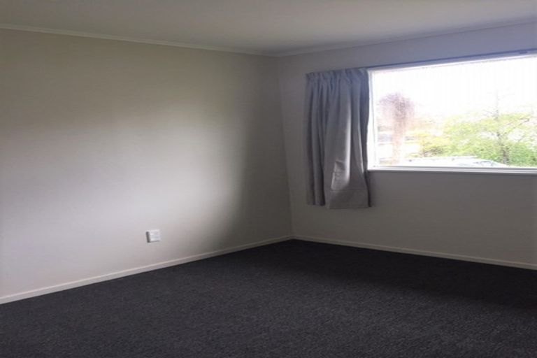 Photo of property in 9 Shale Avenue, Massey, Auckland, 0614
