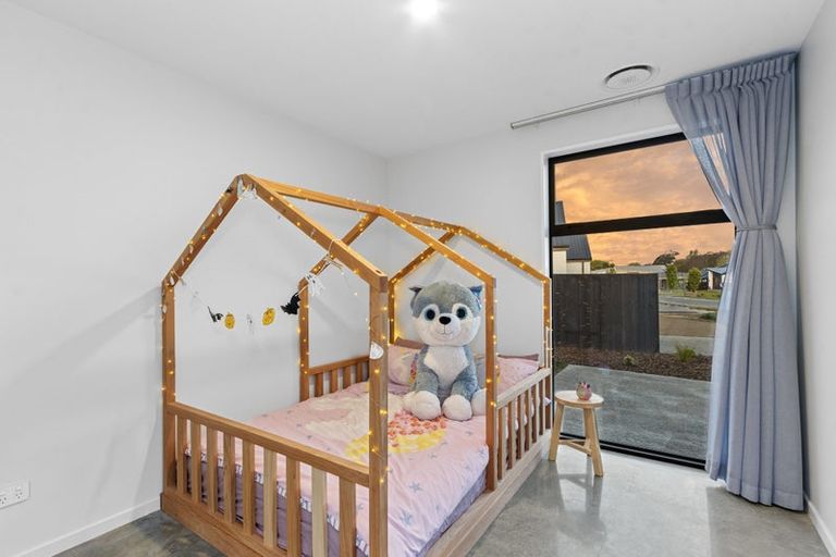 Photo of property in 14 Ferbane Way, Halswell, Christchurch, 8025