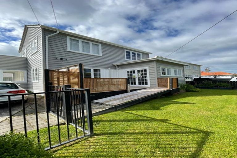 Photo of property in 1/56 Churton Crescent, Taita, Lower Hutt, 5011