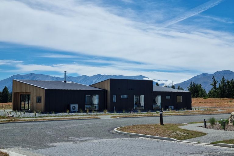 Photo of property in 11 Edwards Lane, Lake Tekapo, 7999