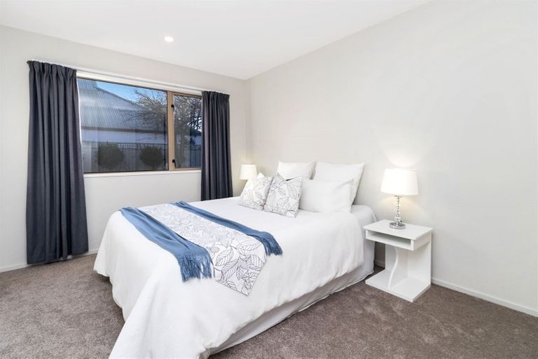 Photo of property in 152 Ilam Road, Ilam, Christchurch, 8041