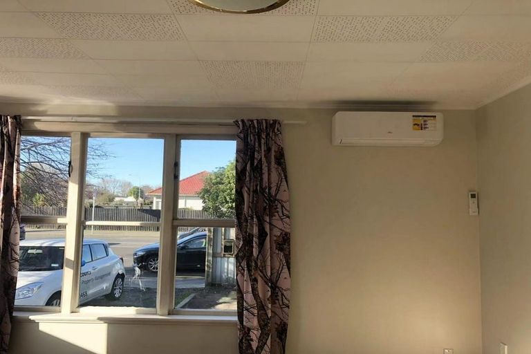 Photo of property in 46 Curletts Road, Sockburn, Christchurch, 8042