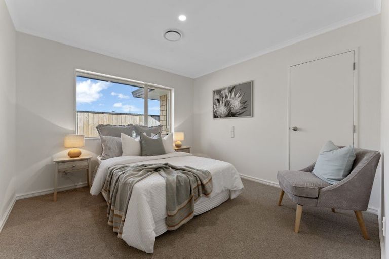 Photo of property in 6 Daniel Place, Kelvin Grove, Palmerston North, 4414