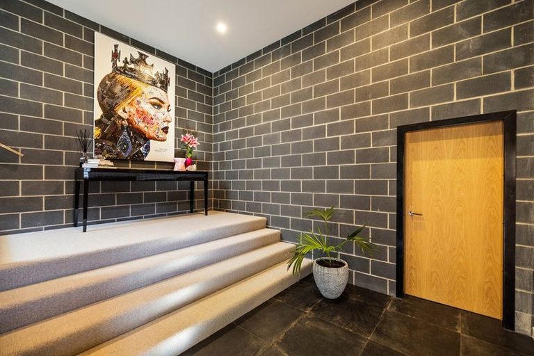 Photo of property in 594 Peninsula Road, Kelvin Heights, Queenstown, 9300