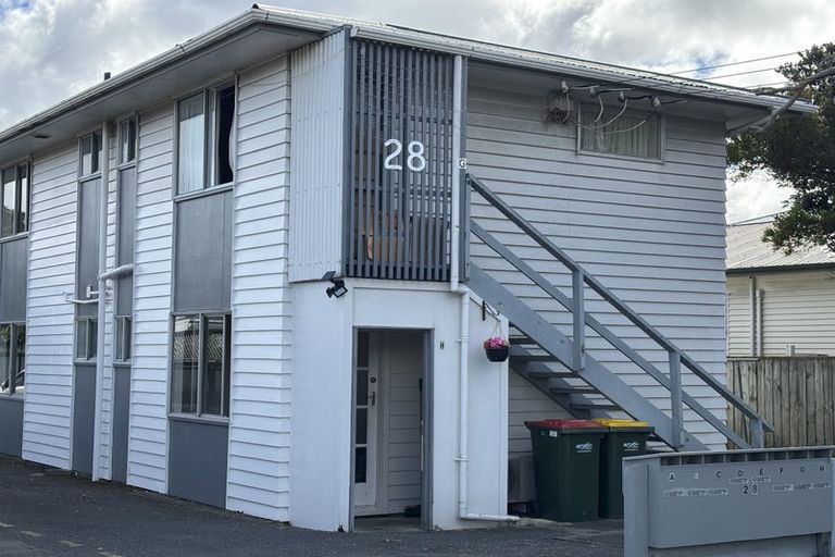 Photo of property in 28h Leighton Avenue, Waiwhetu, Lower Hutt, 5010