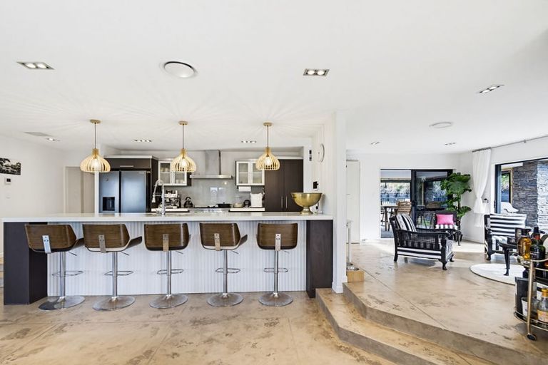 Photo of property in 14 Jenny Lane, Waiuku, 2123