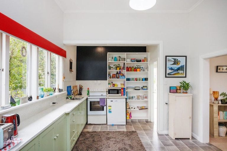 Photo of property in 30 Cuba Street, Marton, 4710