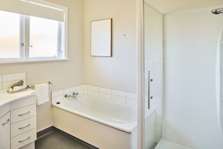 Photo of property in 66 Wai-iti Crescent, Woburn, Lower Hutt, 5010