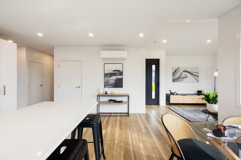 Photo of property in 2/9 Kingsley Street, Saint Andrews, Hamilton, 3200