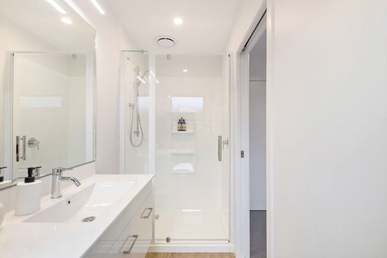 Photo of property in 50 Muster Road, Jacks Point, 9371