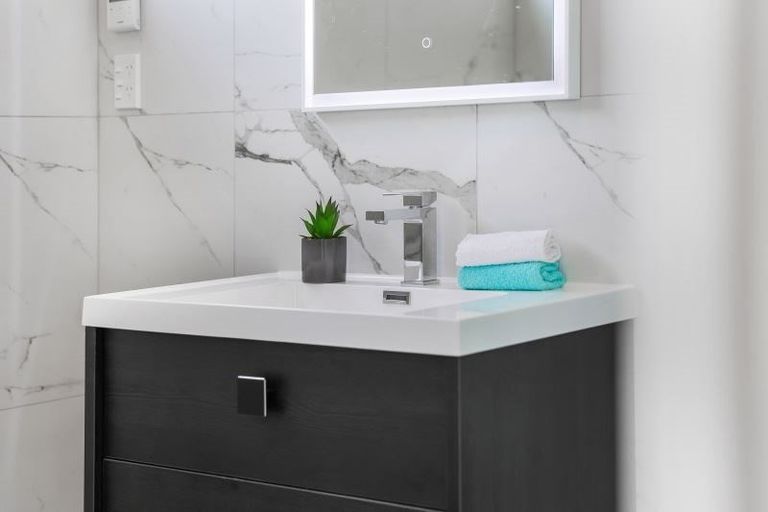 Photo of property in 42 Waihou Crescent, Albany Heights, Auckland, 0632