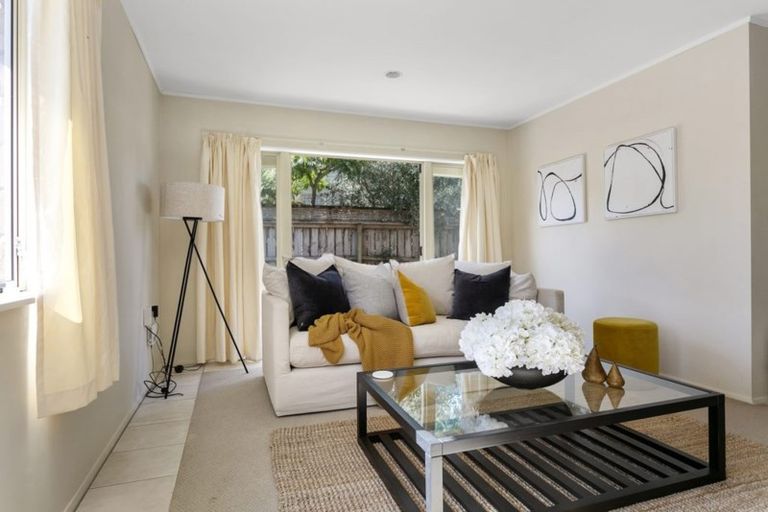 Photo of property in 86b Moore Street, Leamington, Cambridge, 3432