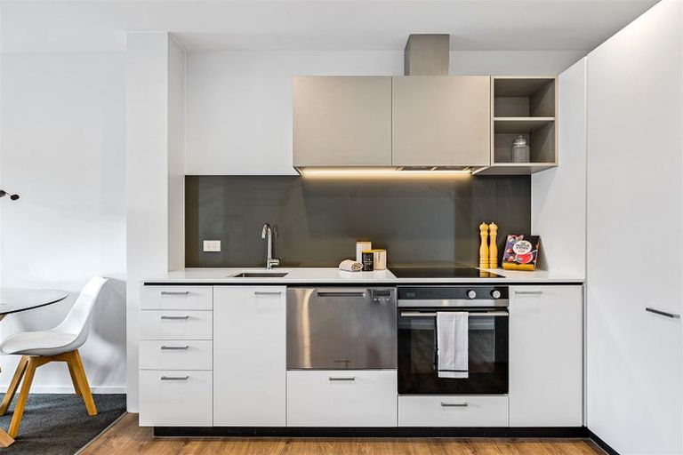 Photo of property in 1/28 Frederick Street, Waltham, Christchurch, 8011