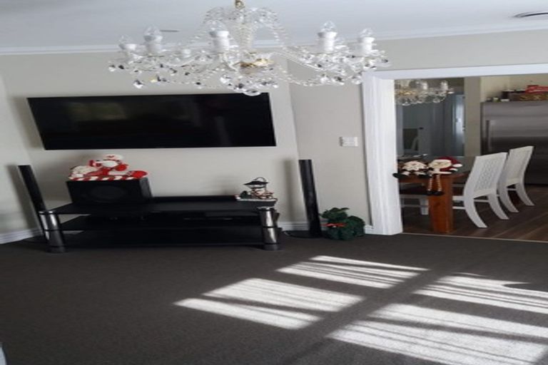 Photo of property in 2/40 Killarney Avenue, Torbay, Auckland, 0630