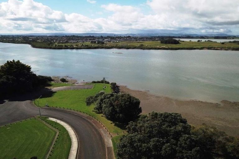 Photo of property in 3b Greers Road, Weymouth, Auckland, 2103