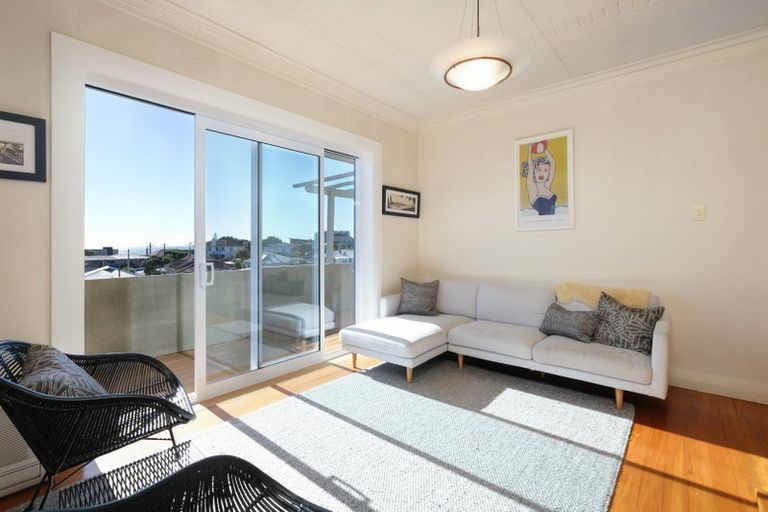 Photo of property in 102 Norfolk Street, Saint Clair, Dunedin, 9012