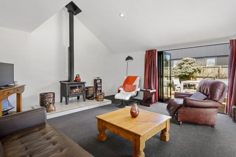 Photo of property in 16 Devon Crescent, Darfield, 7510