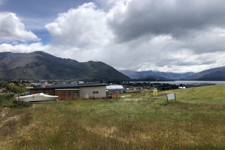 Photo of property in 12 Landsborough Lane, Wanaka, 9305