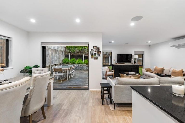 Photo of property in 30 Accolage Boulevard, Kumeu, 0810