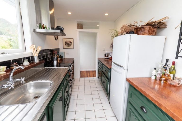 Photo of property in 9 Berrymead Way, Karori, Wellington, 6012