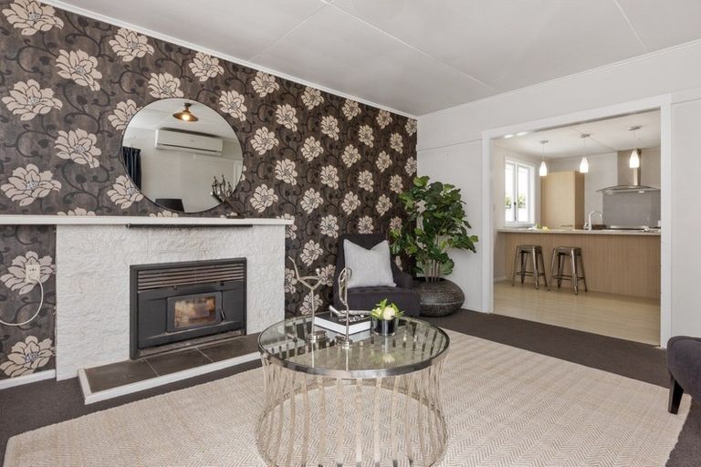 Photo of property in 19 Shrimpton Road, Haumoana, 4102