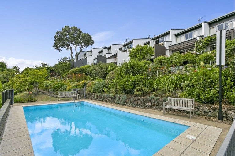 Photo of property in 3/212 Hurstmere Road, Takapuna, Auckland, 0622