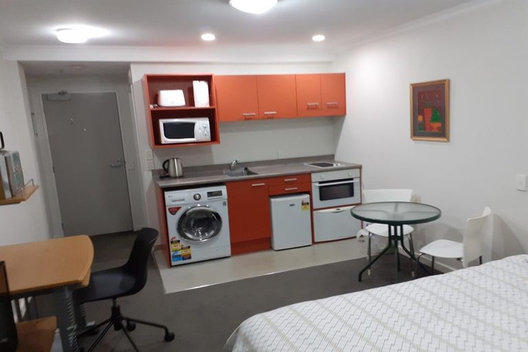 Photo of property in Aitken Street Apartments, 203/5 Aitken Street, Thorndon, Wellington, 6011