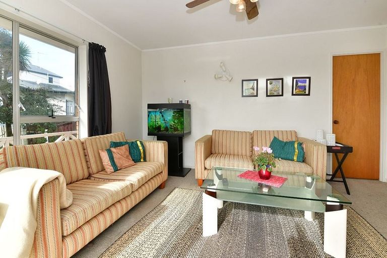 Photo of property in 50a Bay Street, Red Beach, 0932