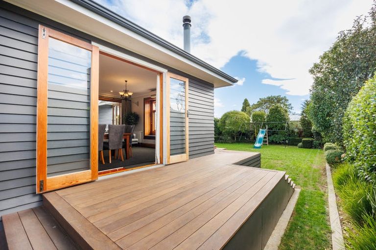 Photo of property in 75 Limbrick Street, Terrace End, Palmerston North, 4410