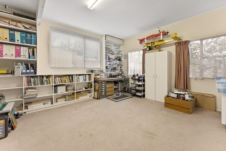 Photo of property in 11 Malaghan Grove, Johnsonville, Wellington, 6037