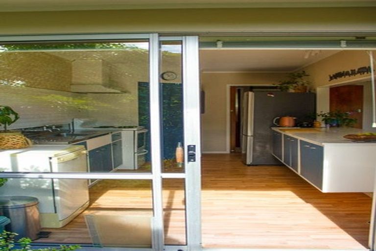 Photo of property in 37 Arthur Street, Whitianga, 3510