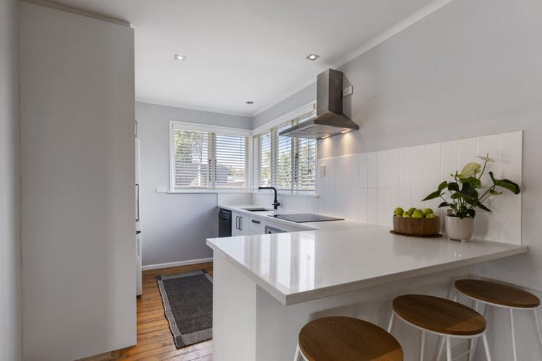 Photo of property in 798 Whangaparaoa Road, Manly, Whangaparaoa, 0930