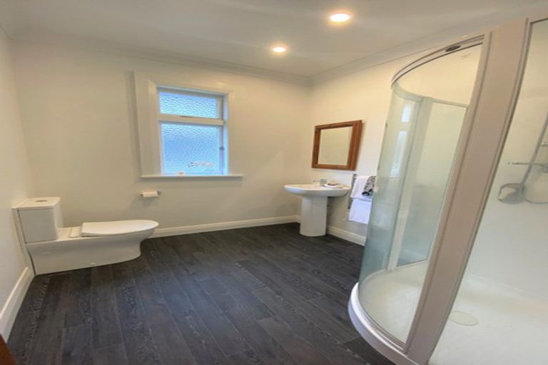 Photo of property in 54 Ferry Street, Seatoun, Wellington, 6022