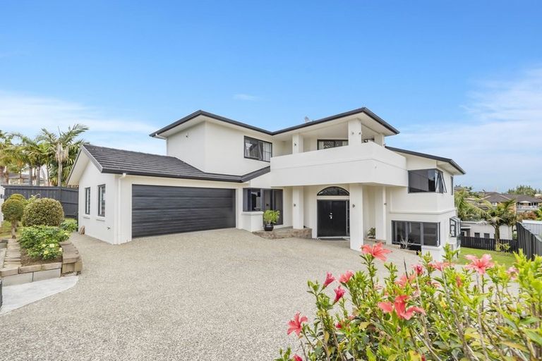 Photo of property in 27 Byblos Place, The Gardens, Auckland, 2105